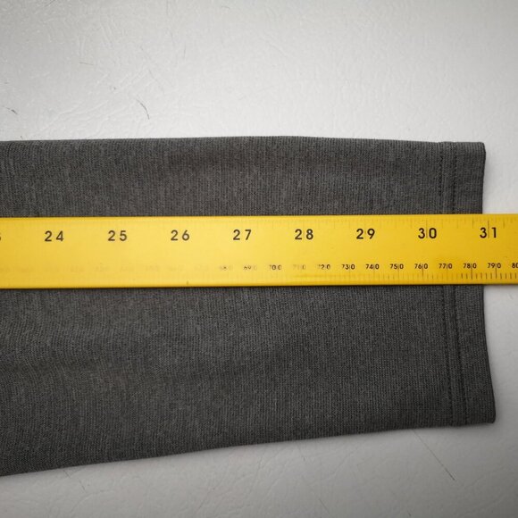 Patagonia Ladies Size Medium Grey Capilene 3 Midweight Cool Tech Shirt 1/4 Zip - Picture 8 of 9